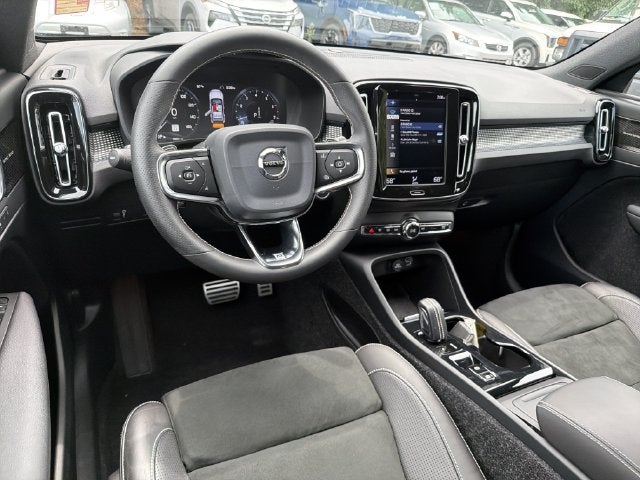 2019 Volvo XC40 R-Design
