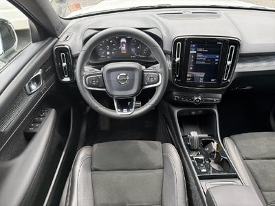 2019 Volvo XC40 R-Design