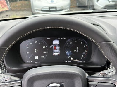 2019 Volvo XC40 R-Design