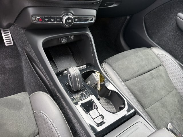 2019 Volvo XC40 R-Design