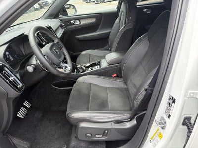 2019 Volvo XC40 R-Design